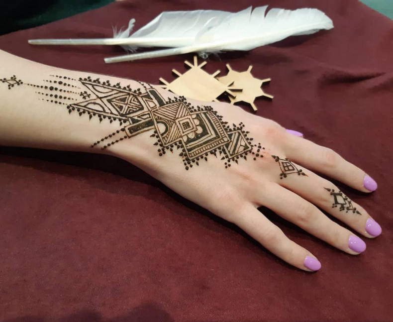 Women lace mehendi, photo - Tattoo Master Barb Tattoo