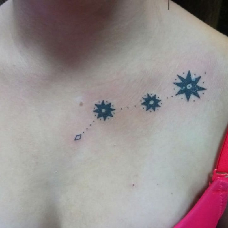 Women star collarbone, photo - Tattoo Master Barb Tattoo