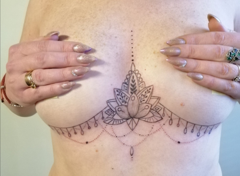 Damski koronka linework, photo - Tatuażysta Barb Tattoo