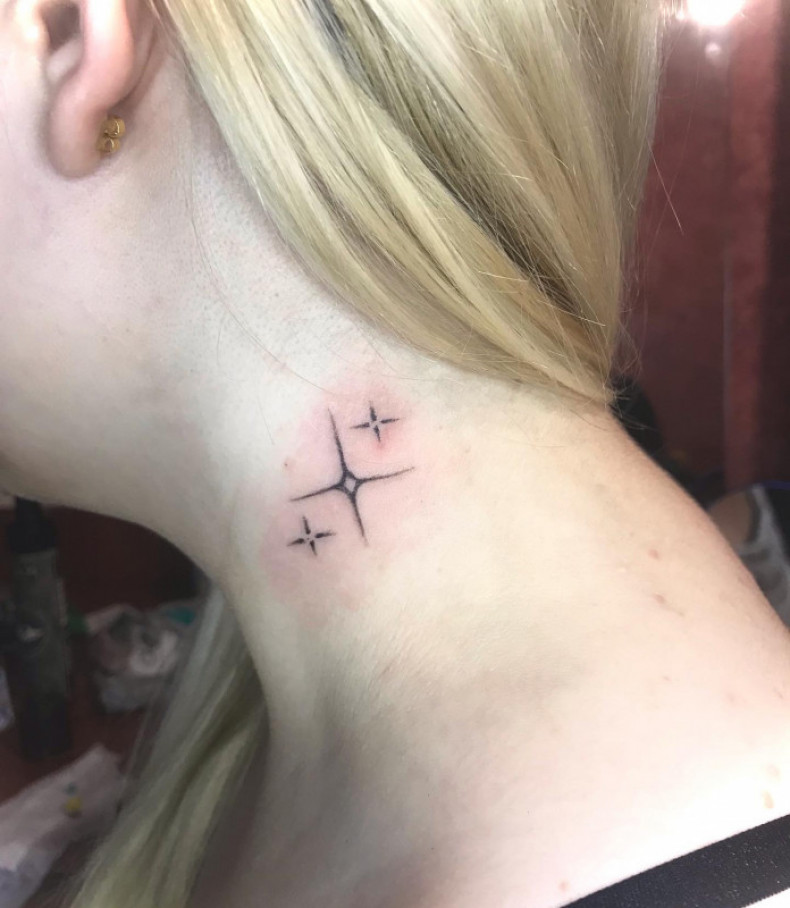 Women star neck, photo - Tattoo Master Barb Tattoo