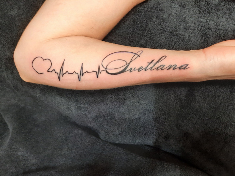 Women arm heartbeat, photo - Tattoo Master Barb Tattoo