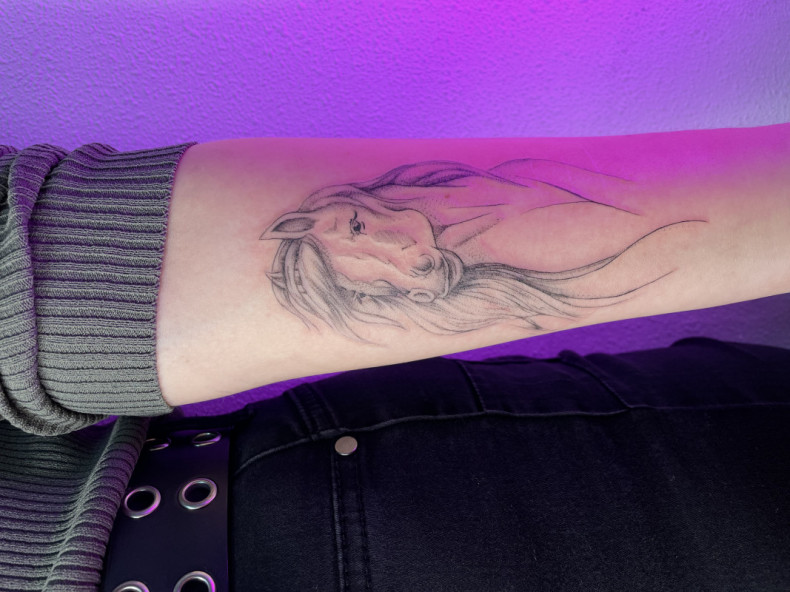 Frauen Arm linework, photo - Tattoo-Meister Barb Tattoo