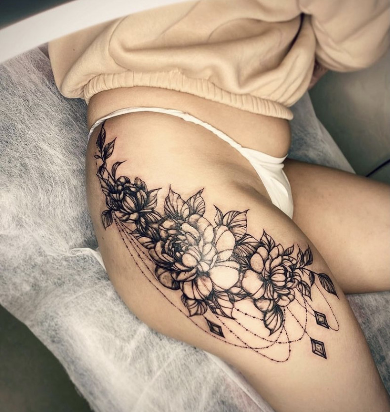 Damski koronka linework, photo - Tatuażysta Barb Tattoo