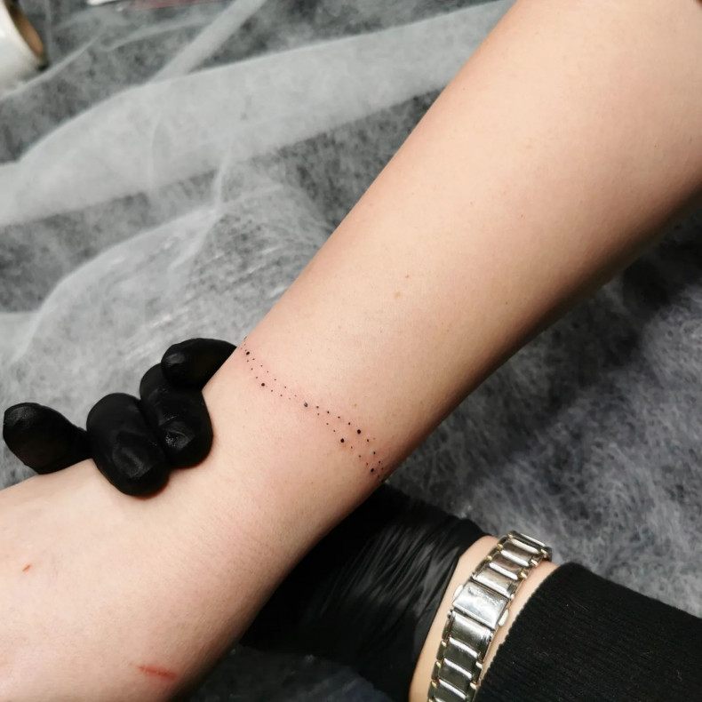 Frauen Arm Armband, photo - Tattoo-Meister Barb Tattoo