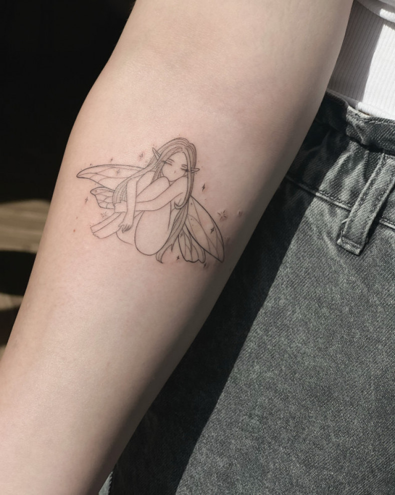 Damski na ramieniu wróżka, photo - Tatuażysta Barb Tattoo