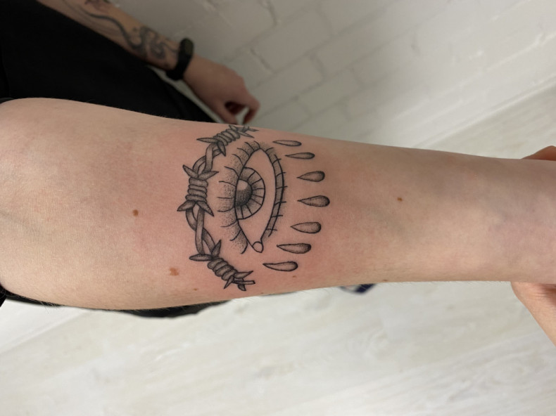 Oko drut kolczasty, photo - Tatuażysta Barb Tattoo