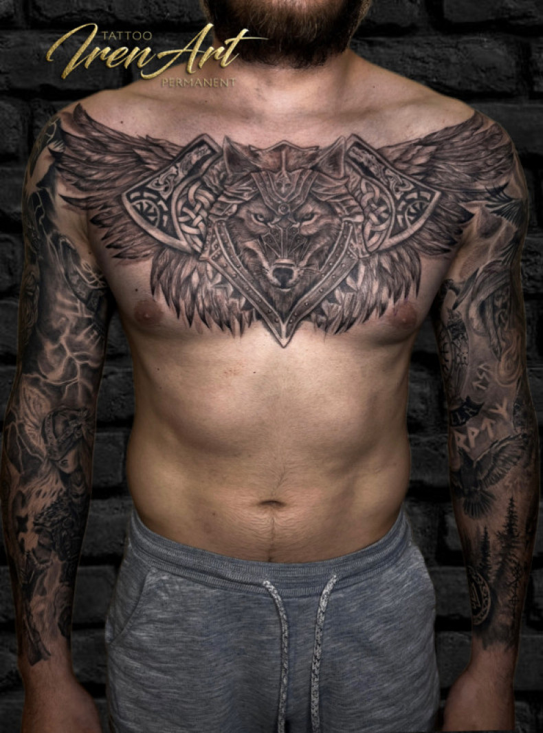 Wolf chest axe, photo - Tattoo Master Barb Tattoo