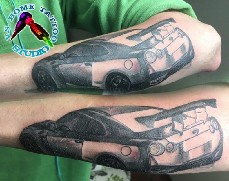 Arm car whip shading, photo - Tattoo Master Barb Tattoo