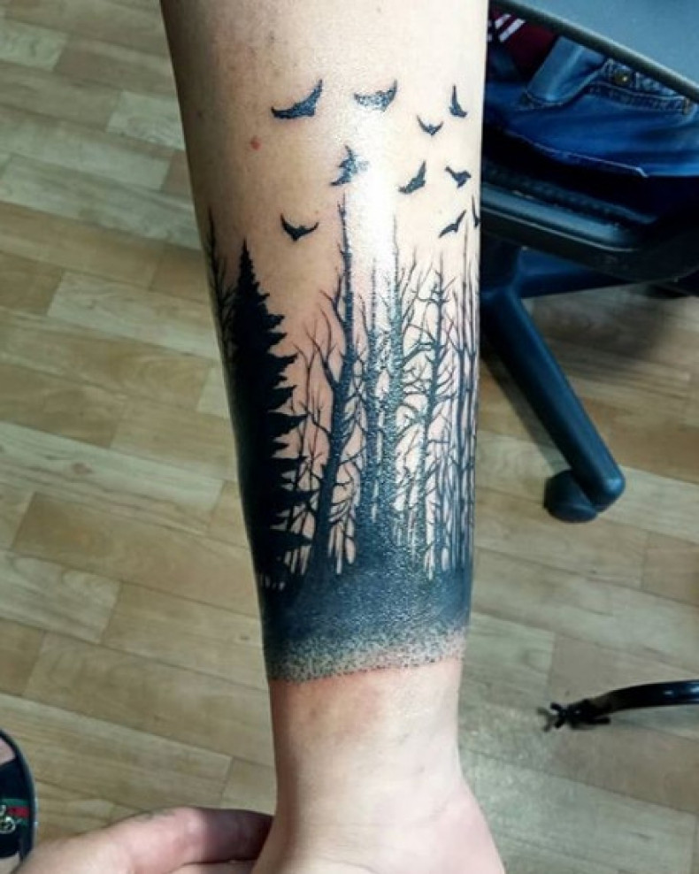 Ramię drzewo las, photo - Tatuażysta Barb Tattoo