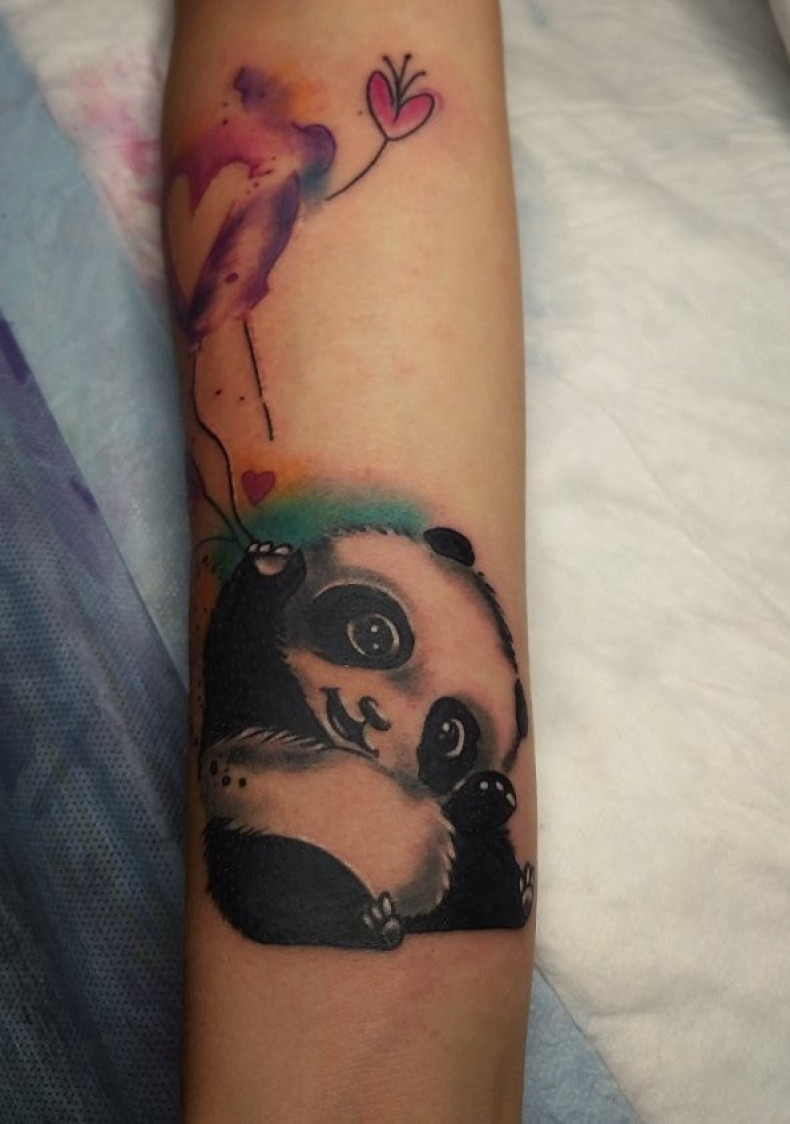 Na ramieniu akwarela panda, photo - Tatuażysta Barb Tattoo