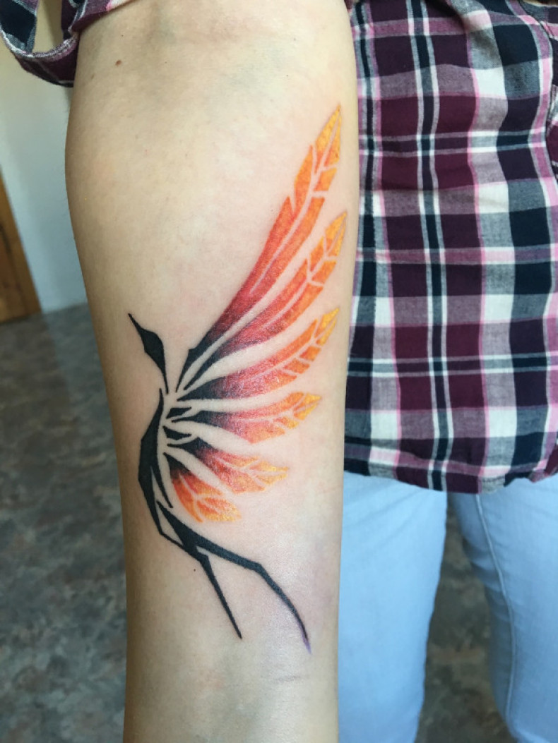 Arm Aquarell Feuervogel, photo - Tattoo-Meister Barb Tattoo