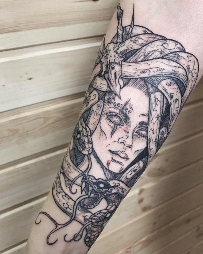 Na ramieniu meduza, photo - Tatuażysta Barb Tattoo