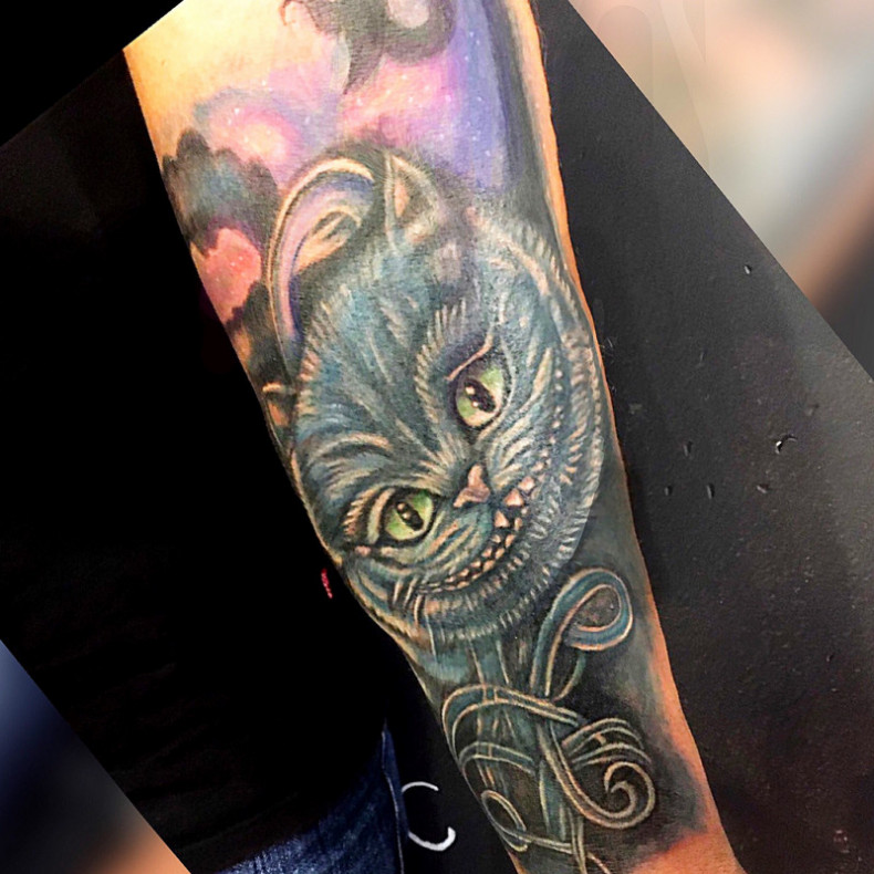 Arm Grinsekatze, photo - Tattoo-Meister Barb Tattoo