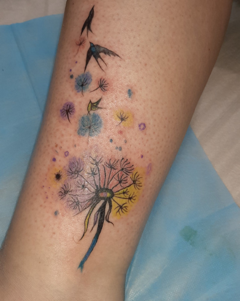 Arm Aquarell Schwalben, photo - Tattoo-Meister Barb Tattoo