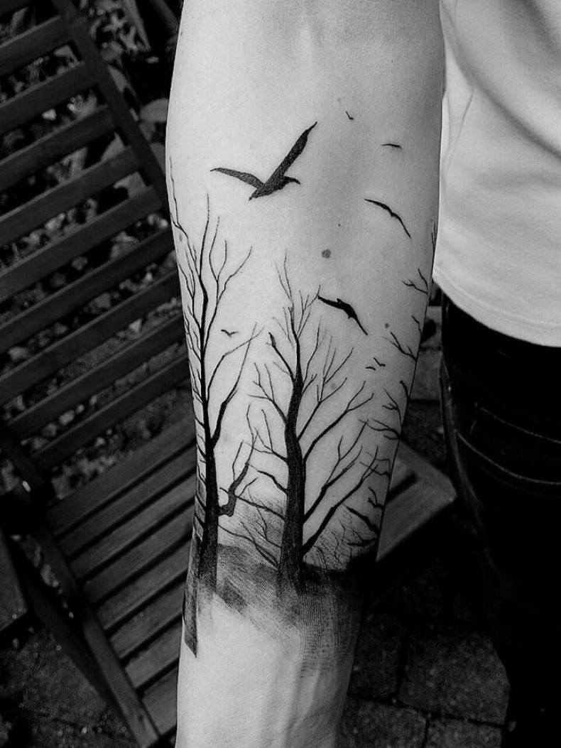 Ramię blackwork las, photo - Tatuażysta Barb Tattoo