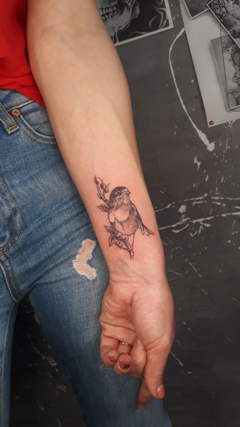 Cute sparrow 6x4 cm, 1700 UAH., photo - Tattoo Master Barb Tattoo