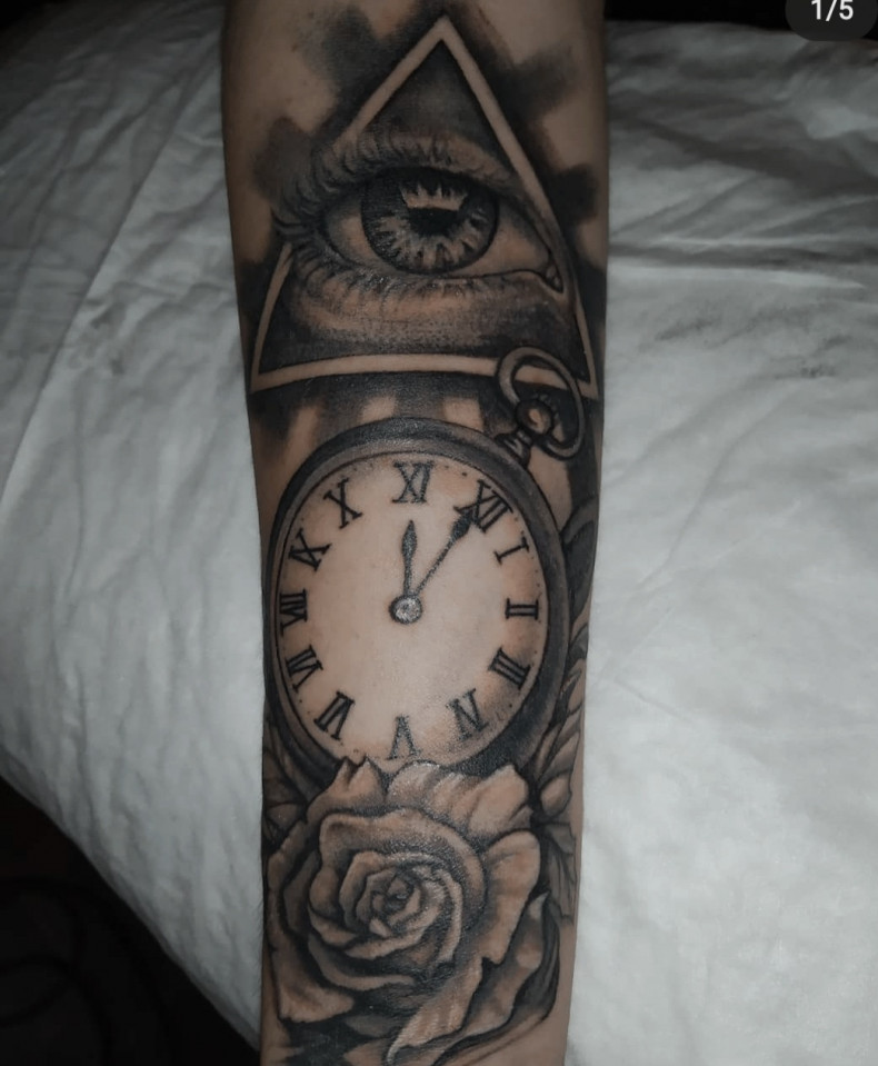 Arm allsehendes Auge Drittes, photo - Tattoo-Meister Barb Tattoo