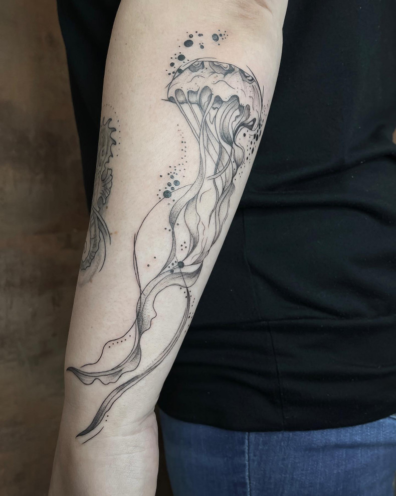 Arm jellyfish, photo - Tattoo Master Barb Tattoo