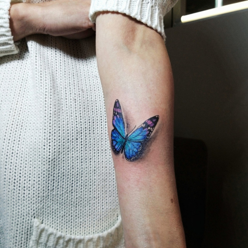 Na ramieniu 3d motyl, photo - Tatuażysta Barb Tattoo