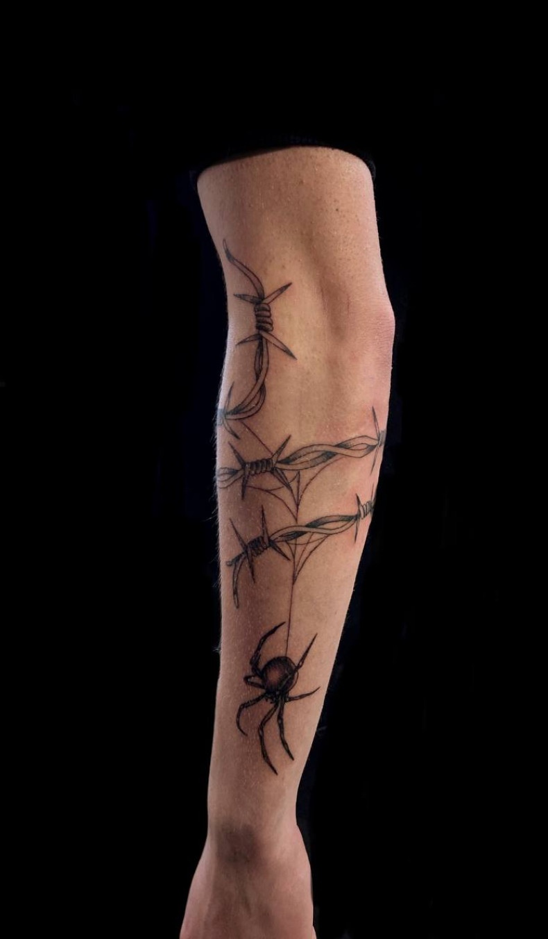 Arm barbed wire spider, photo - Tattoo Master Barb Tattoo