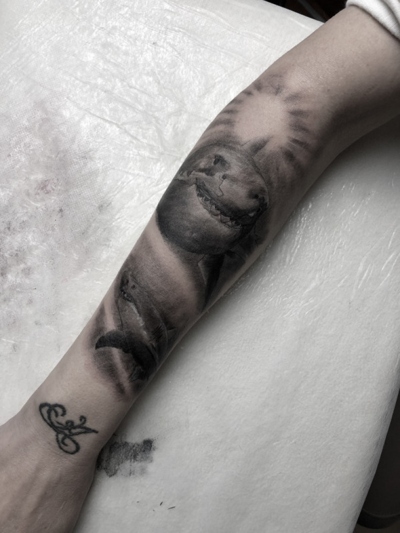 Arm black and grey shark, photo - Tattoo Master Barb Tattoo