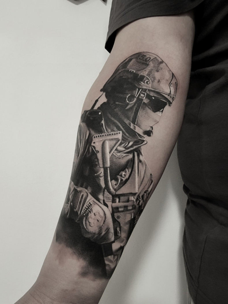 Arm military warrior, photo - Tattoo Master Barb Tattoo