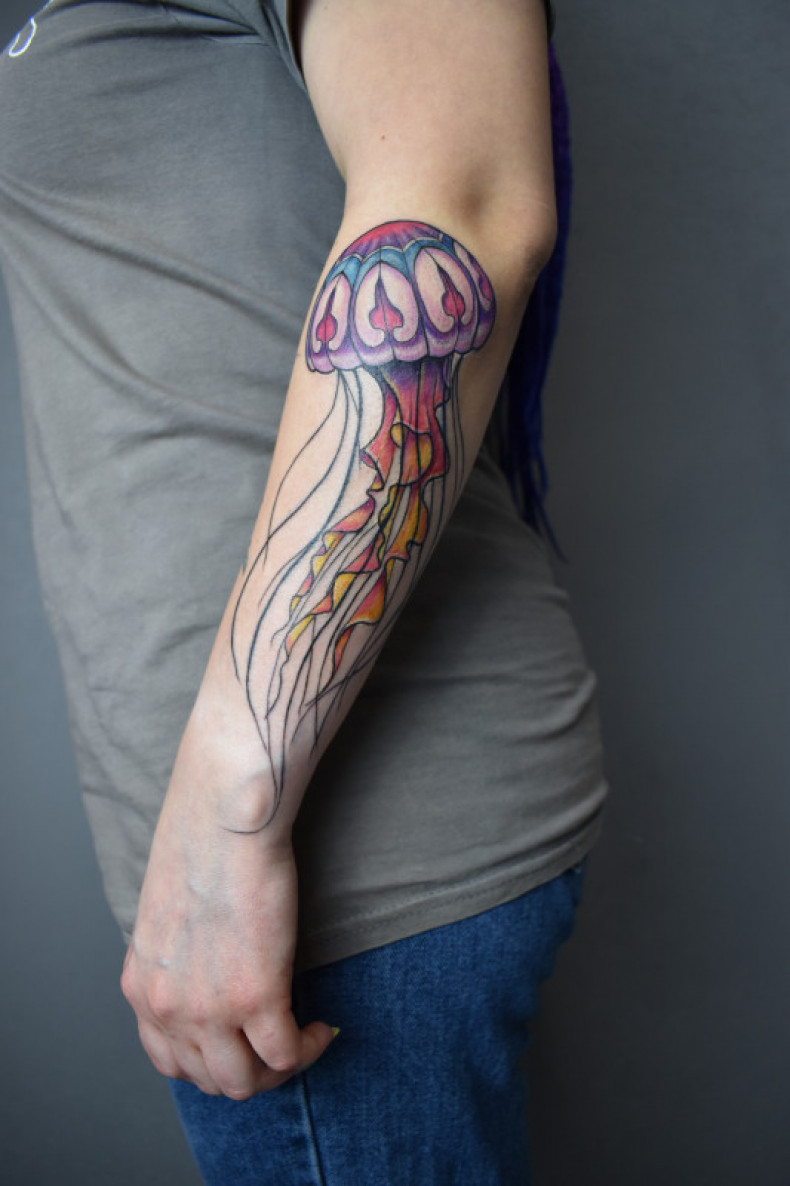 Kolorowy tatuaż 5 godzin pracy #tattoo #colortattoo, photo - Tatuażysta Barb Tattoo