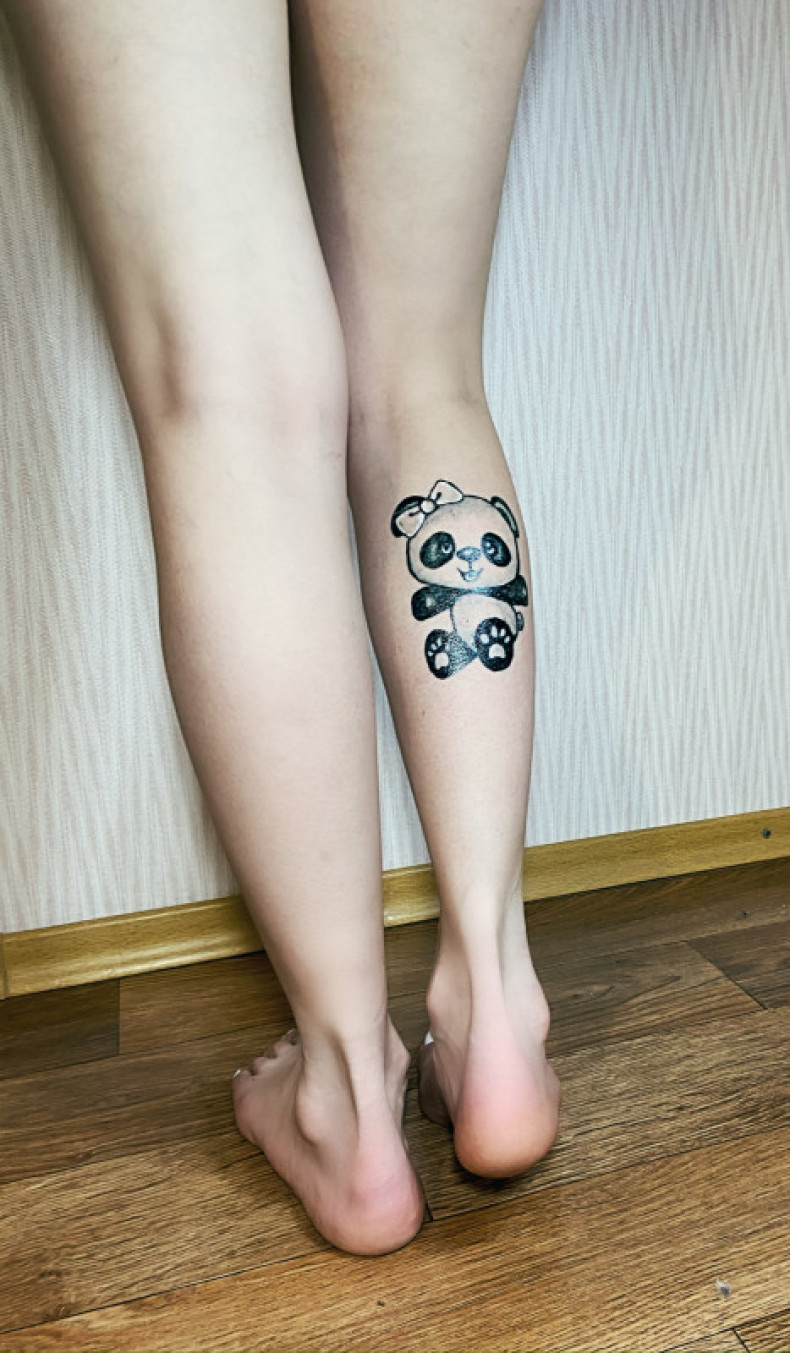 Leg panda, photo - Tattoo Master Barb Tattoo