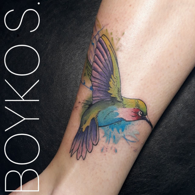 Kolibri auf dem Bein in Farbe 13x10 cm, Preis 3000 UAH., photo - Tattoo-Meister Barb Tattoo