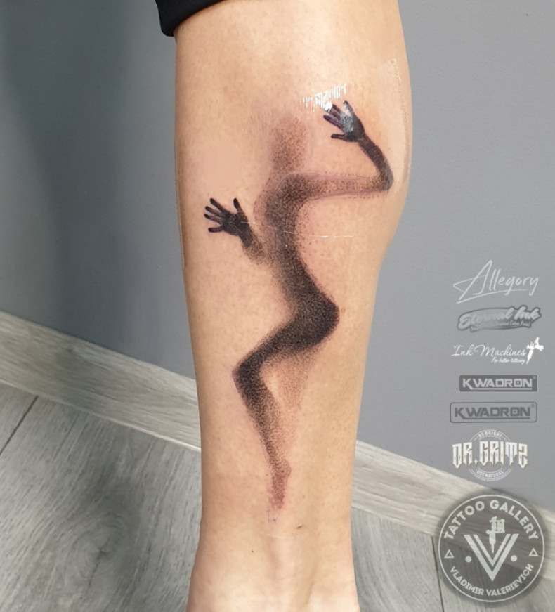 Leg ghost silhouette, photo - Tattoo Master Barb Tattoo