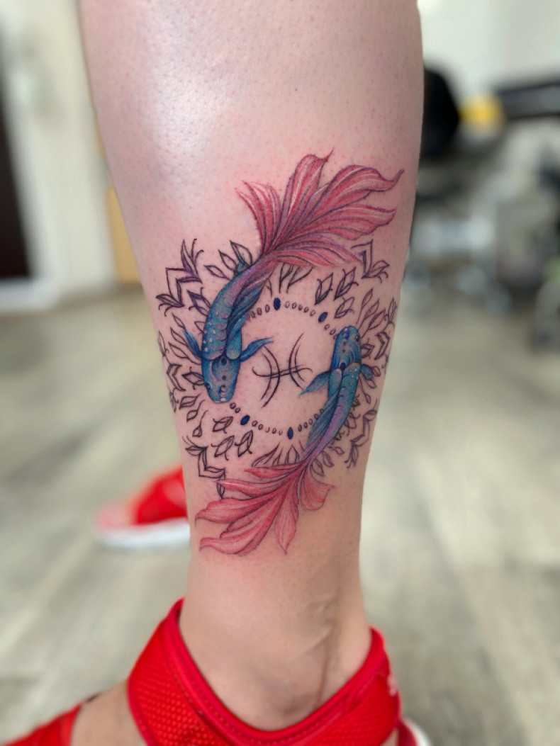 Знак зодиака карп на ноге, photo - Тату мастер Barb Tattoo