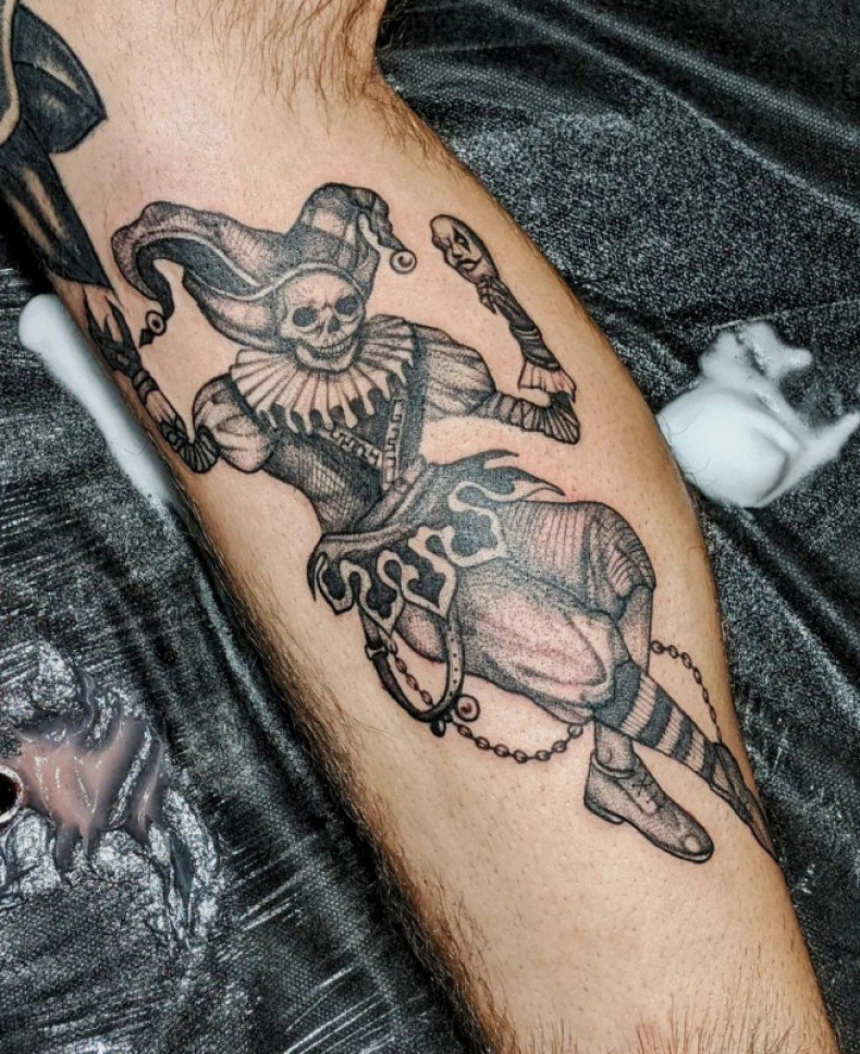 Clown leg jester, photo - Tattoo Master Barb Tattoo