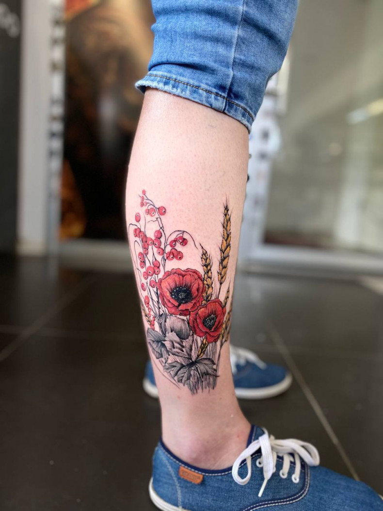 Колос мак на ноге, photo - Тату мастер Barb Tattoo