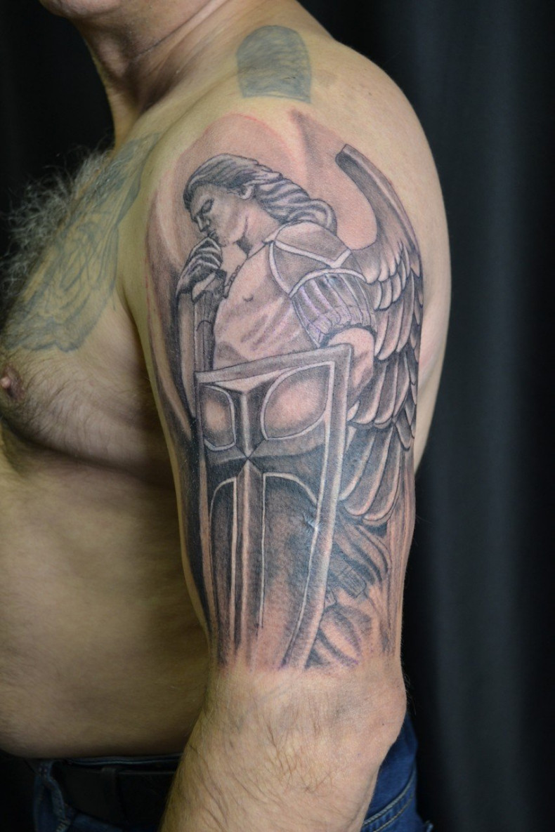 Schulter Schild, photo - Tattoo-Meister Barb Tattoo