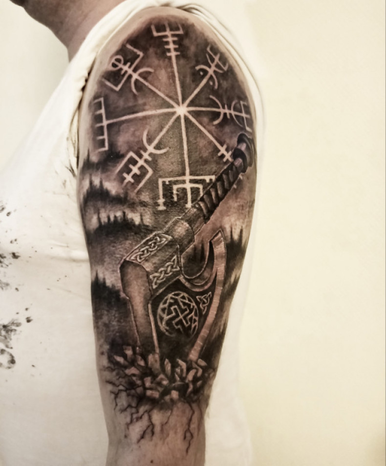 Black and grey agishyalm shoulder, photo - Tattoo Master Barb Tattoo