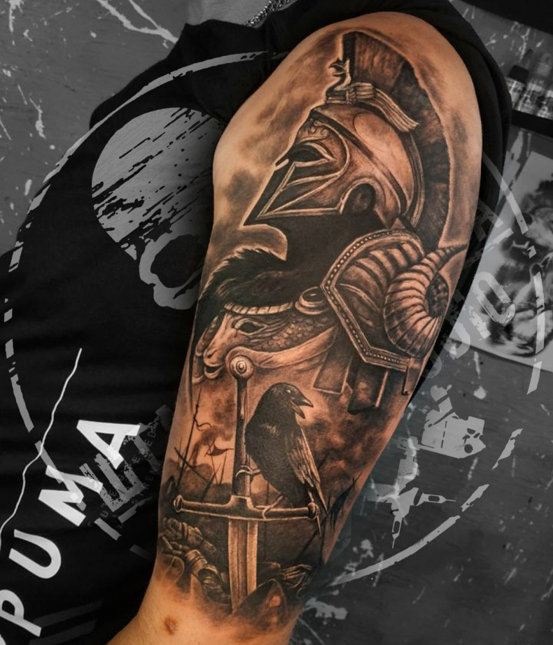 Gladiator shoulder, photo - Tattoo Master Barb Tattoo