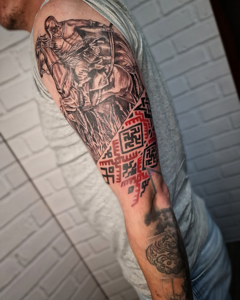 Haftowana koszula Kozak koń, photo - Tatuażysta Barb Tattoo