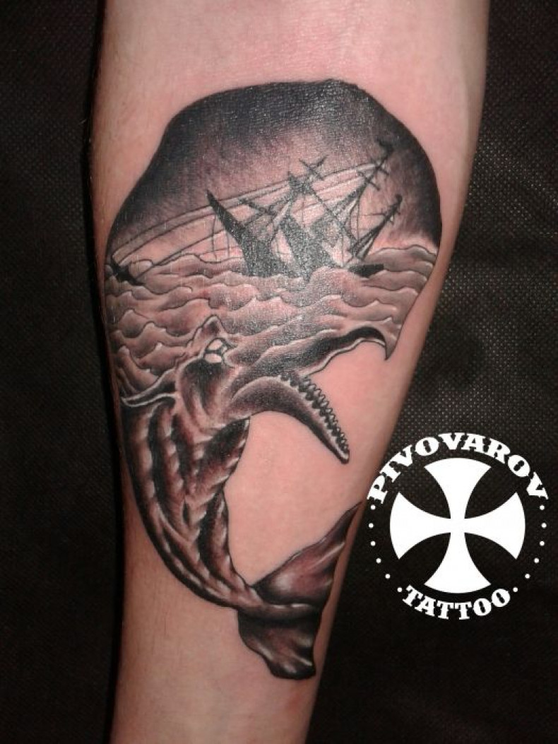 Black and grey whale ship, photo - Tattoo Master Barb Tattoo