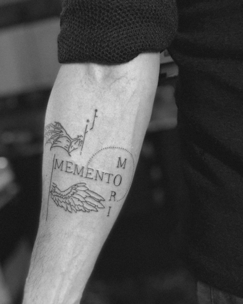 Мементо мори на предплечье, photo - Тату мастер Barb Tattoo