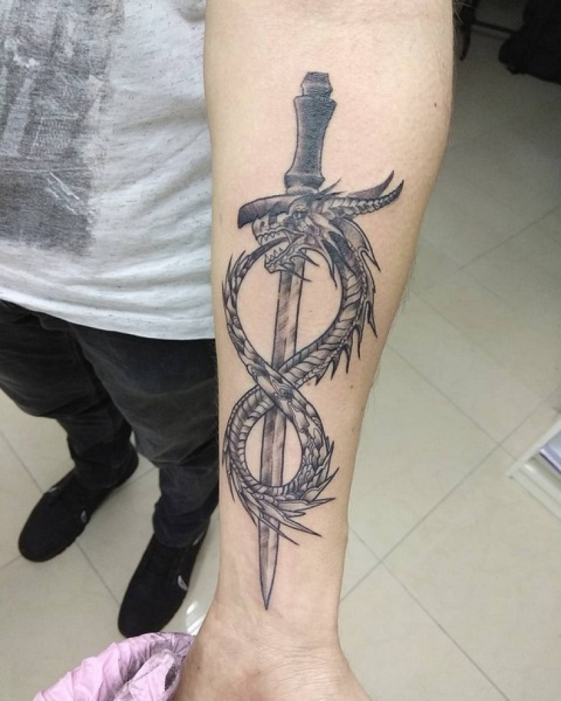 Меч, photo - Тату мастер Barb Tattoo