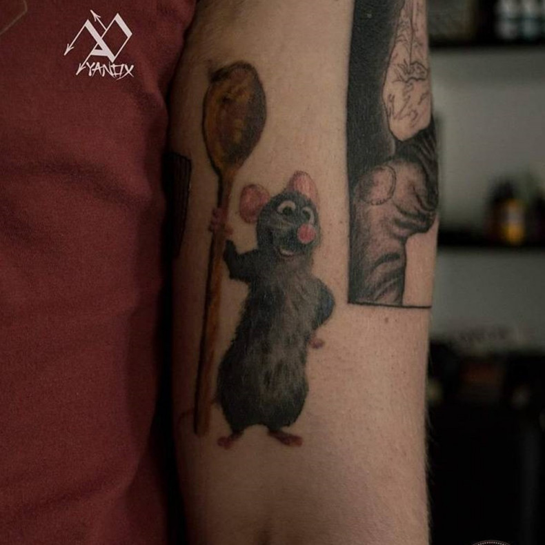 Kreskówki mysz kolorowy, photo - Tatuażysta Barb Tattoo