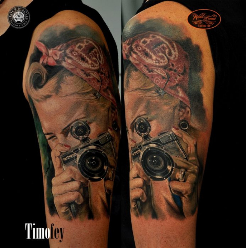 Portrait Realismus Kamera, photo - Tattoo-Meister Barb Tattoo