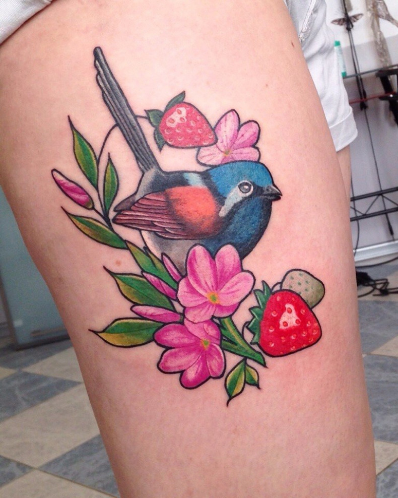 Vogel bunte Beere, photo - Tattoo-Meister Barb Tattoo