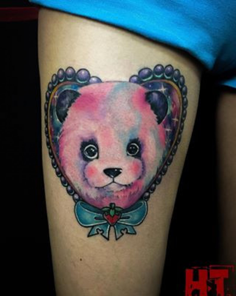 Panda kolorowy, photo - Tatuażysta Barb Tattoo