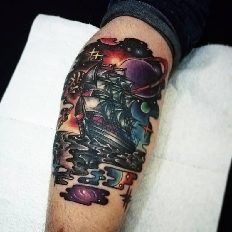 Ship space planet, photo - Tattoo Master Barb Tattoo