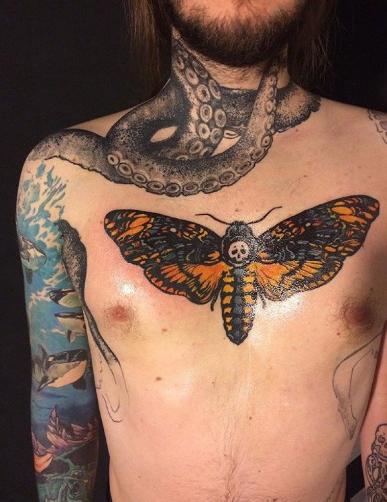 Moth chest, photo - Tattoo Master Barb Tattoo