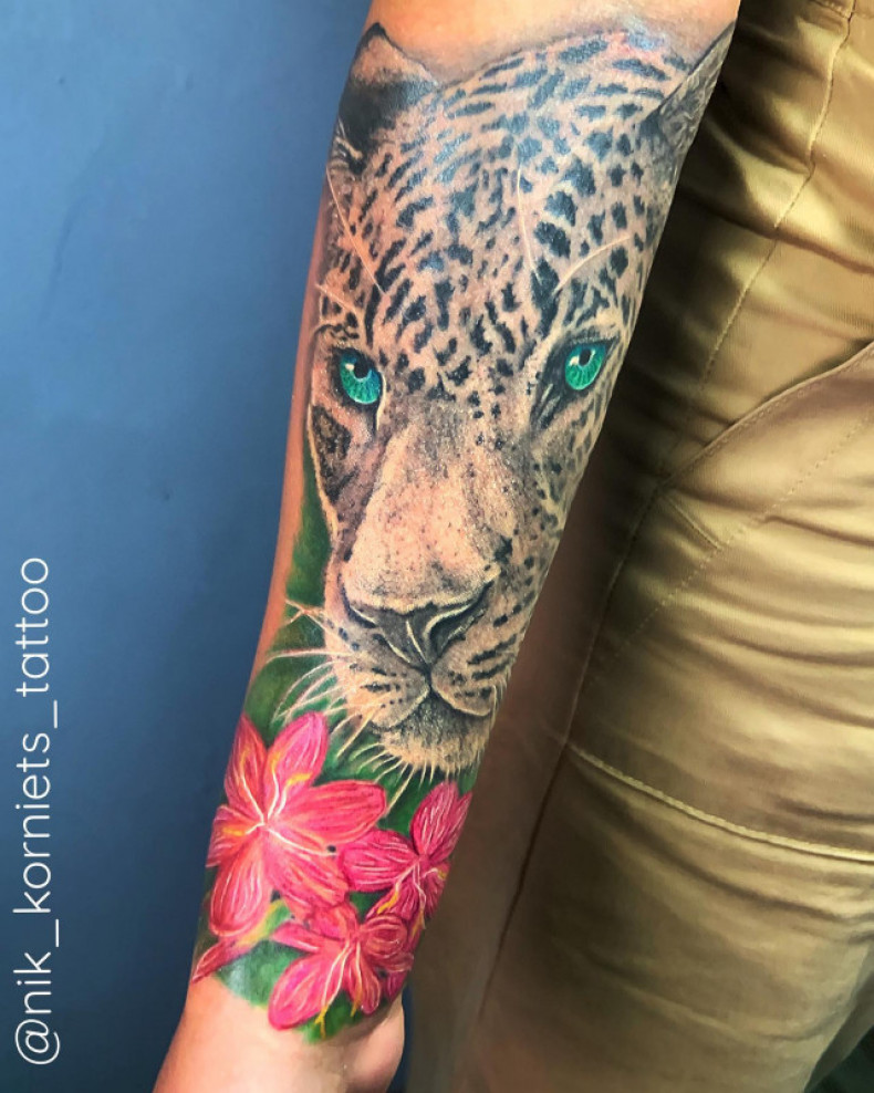 Colorful jaguar, photo - Tattoo Master Barb Tattoo