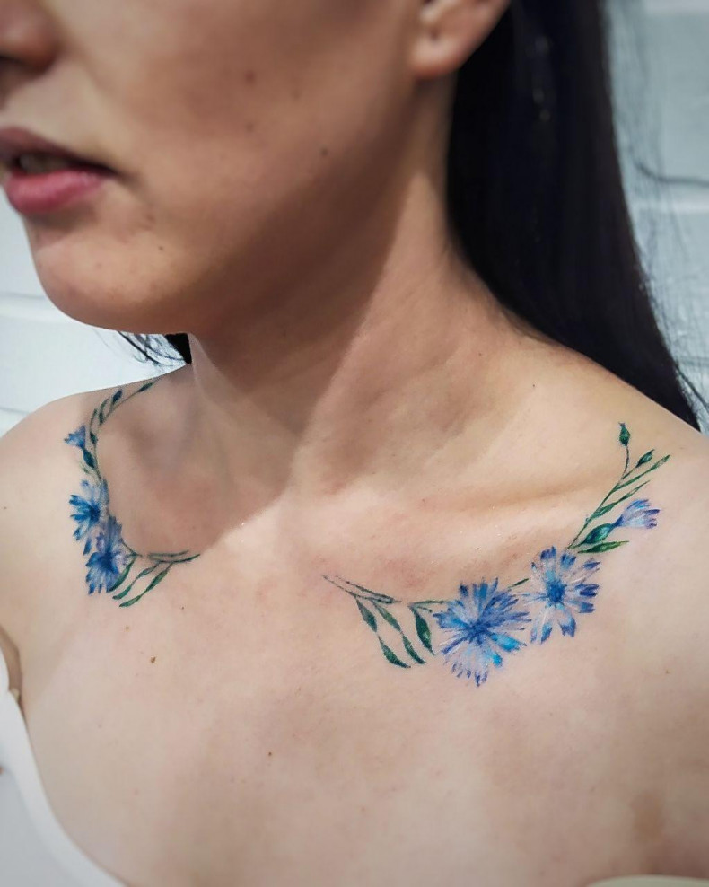 Cornflower collarbone colorful, photo - Tattoo Master Barb Tattoo