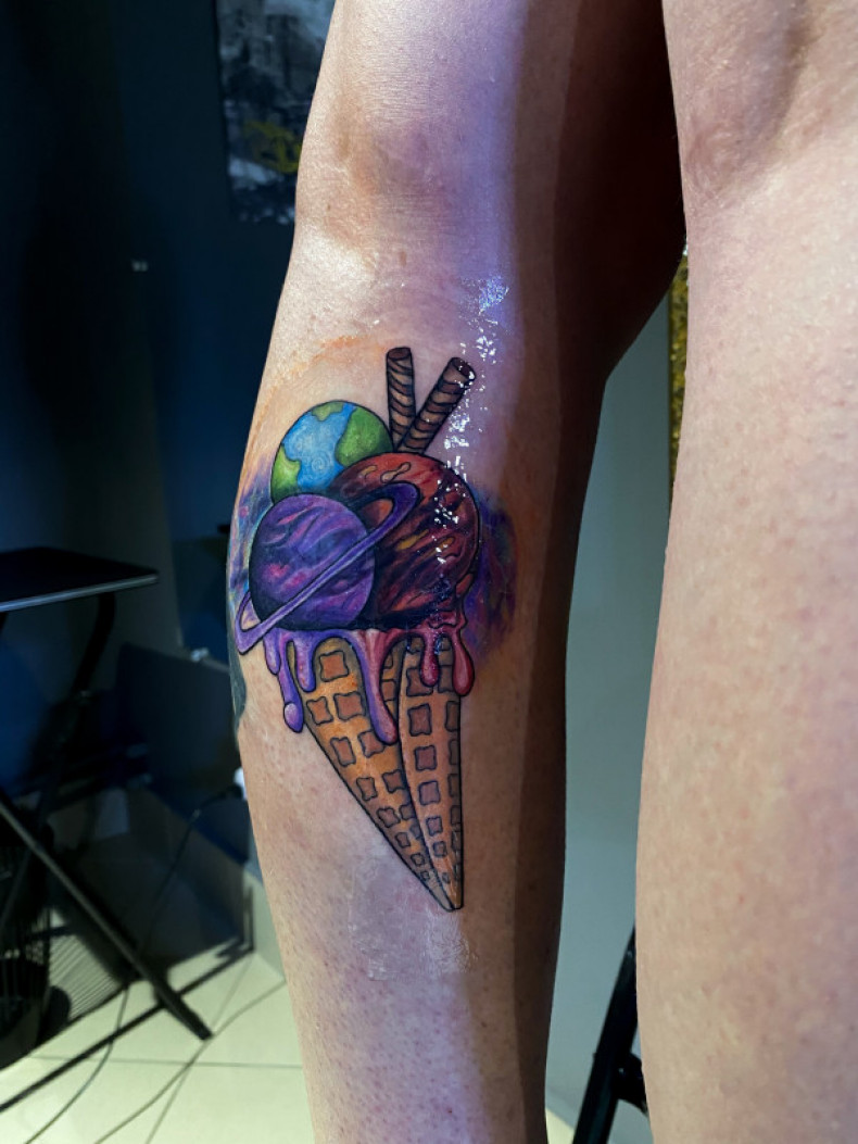 Ice cream planet colorful, photo - Tattoo Master Barb Tattoo