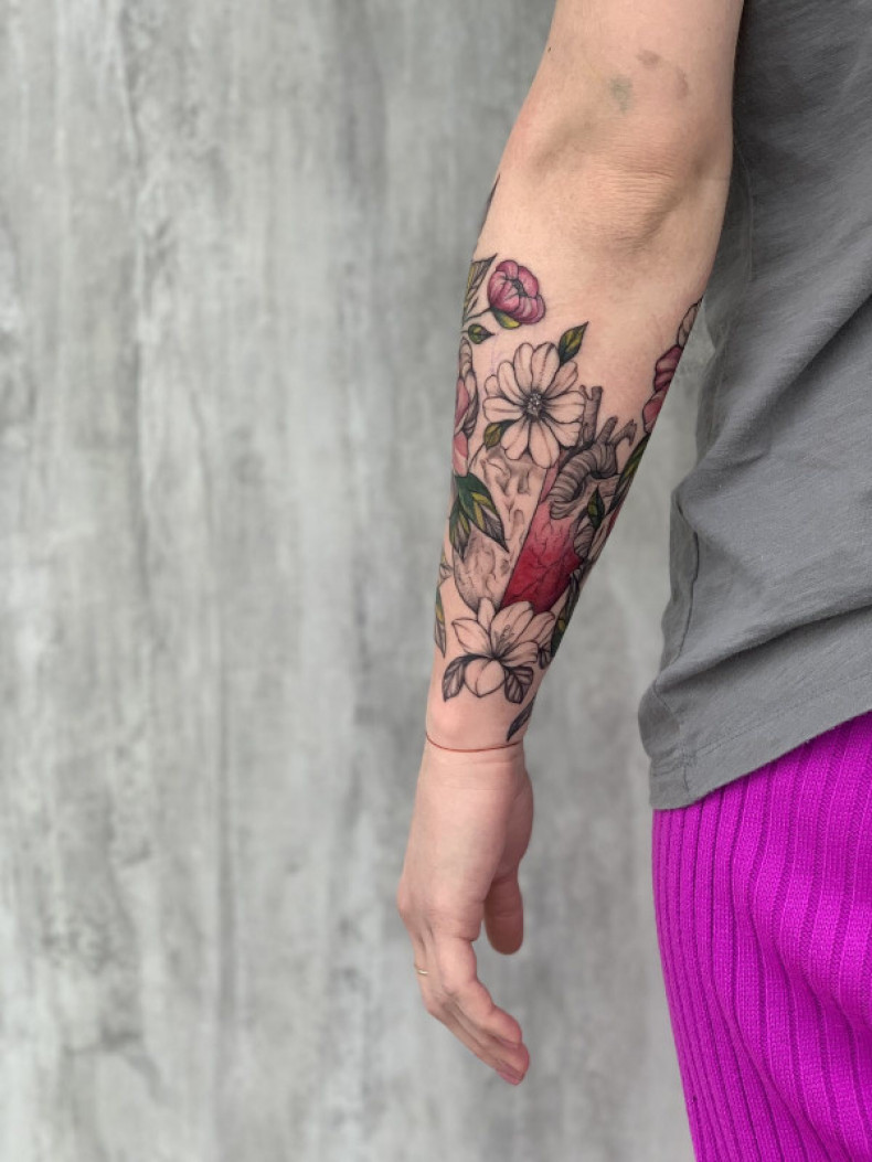 Ромашка цветные цветы, photo - Тату мастер Barb Tattoo